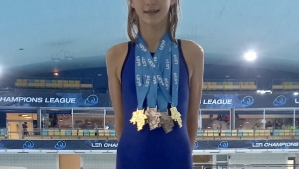 Tekla Kaminska schwimmt zum doppelten Landestitel